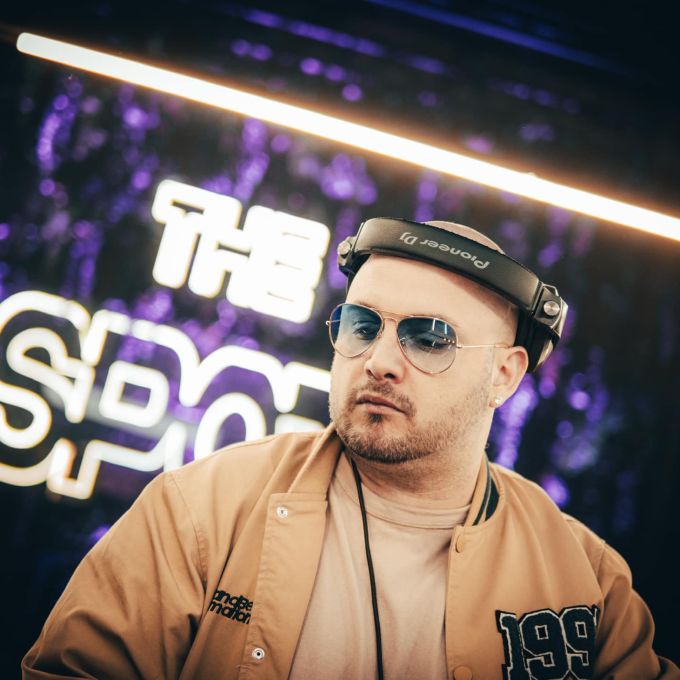 Cod Dj DJ Codino, un talentueux DJ belge d’origine italienne aux ...